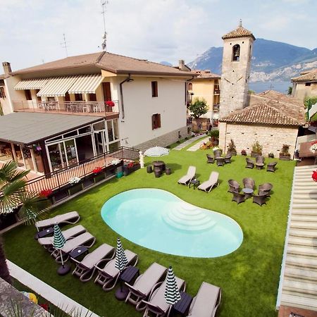 Albergo Casa Este Бренцоне-суль-Гарда Экстерьер фото