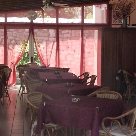 Albergo Casa Este Бренцоне-суль-Гарда Экстерьер фото