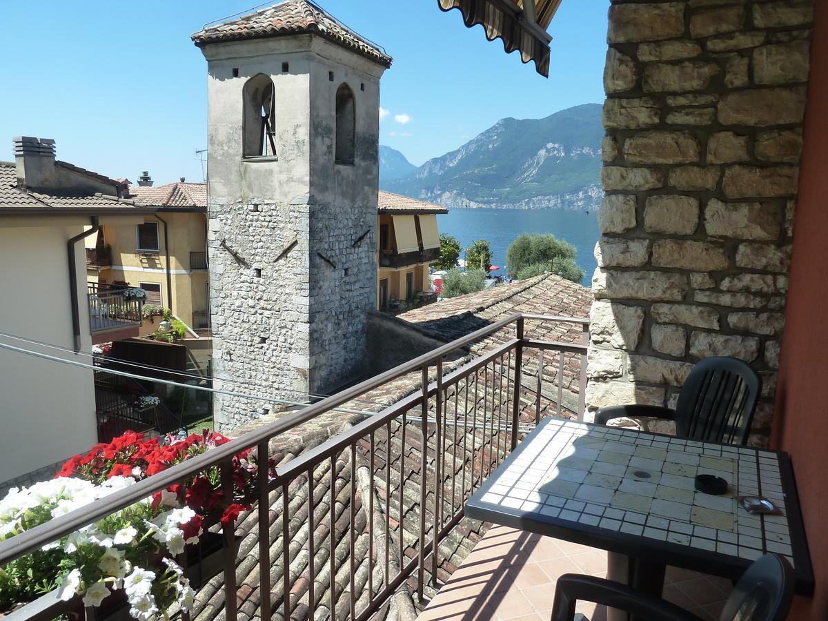 Albergo Casa Este Бренцоне-суль-Гарда Экстерьер фото